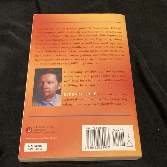 Eckhart Tolle A New Earth used paper back - Picture 2 of 2